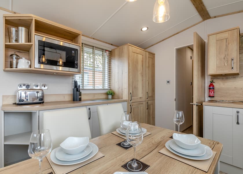 Dinas Premier Pet Friendly - Wayfind Pennant Park, Holywell