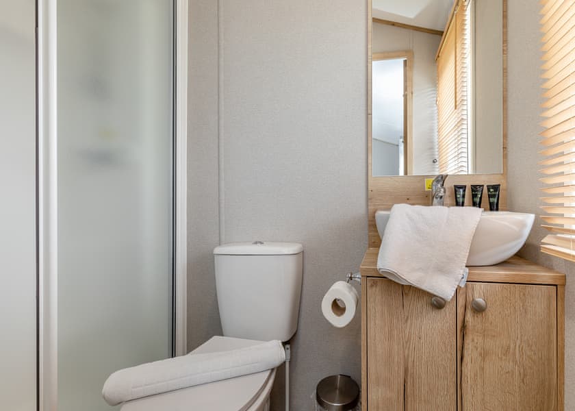 Coron Premier Pet Friendly - Wayfind Pennant Park, Holywell