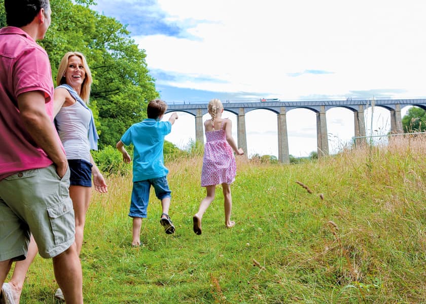 Penvale Lakes Lodges, Llangollen