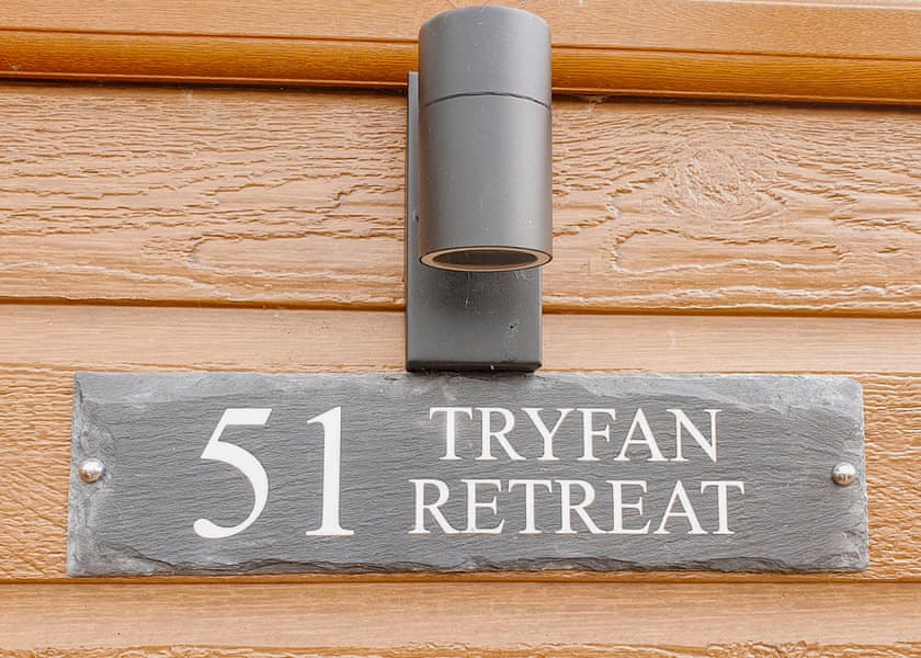 Tryfan Retreat - Pen-y-Garth Lodges, Bala,