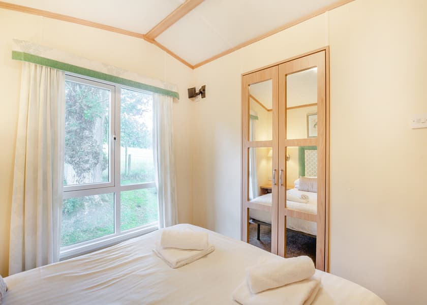 Buttercup 4 Pet - Pen-y-Garth Lodges, Bala,