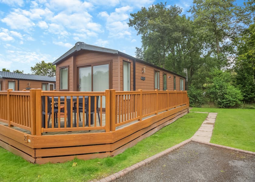 Foxglove 4 Moselle Pet - Pen-y-Garth Lodges, Bala,