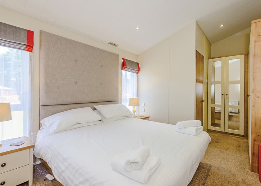 Foxglove 4 Platinum Plus Pet - Pen-y-Garth Lodges, Bala,