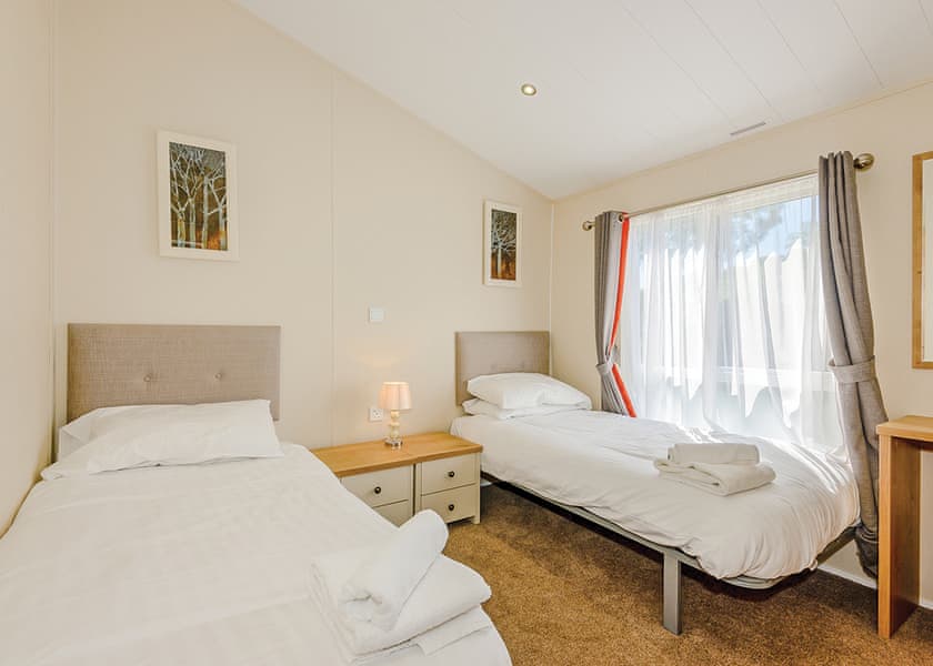 Foxglove 4 Platinum Plus Pet - Pen-y-Garth Lodges, Bala,