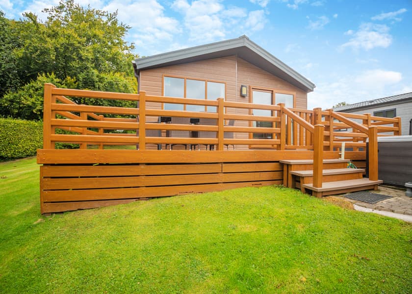 Foxglove 6 Platinum Pet - Pen-y-Garth Lodges, Bala,