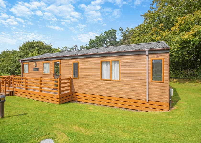 Foxglove 6 Platinum Pet - Pen-y-Garth Lodges, Bala,