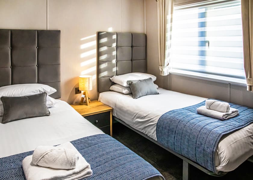 Lliw - Pen-y-Garth Lodges, Bala,