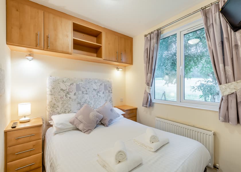 Buttercup 4 - Pen-y-Garth Lodges, Bala,