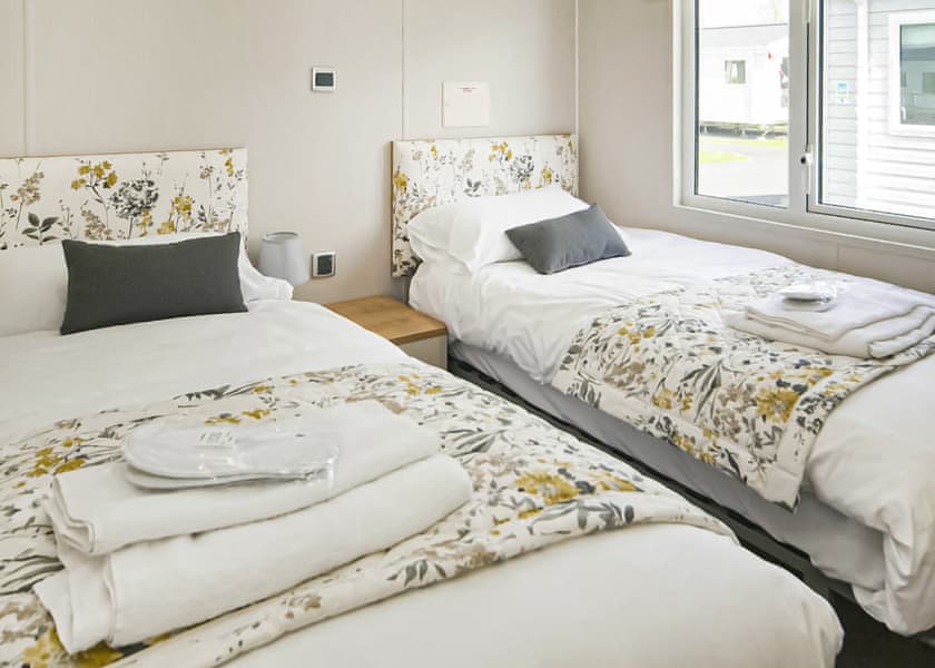 Platinum 3 Pet Friendly Lodge - Pevensey Bay Holiday Park, Pevensey Bay