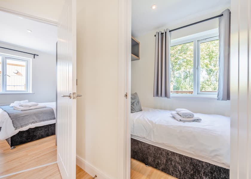 Two Bedroom Lodge - Pantglas Farm, Whitland