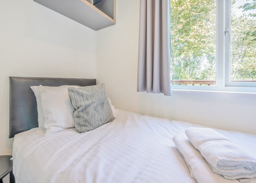 Two Bedroom Lodge - Pantglas Farm, Whitland