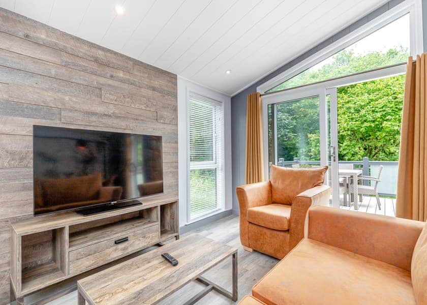 Llywelyn Premier - Plas Isaf Lodge Retreat, Caerwys