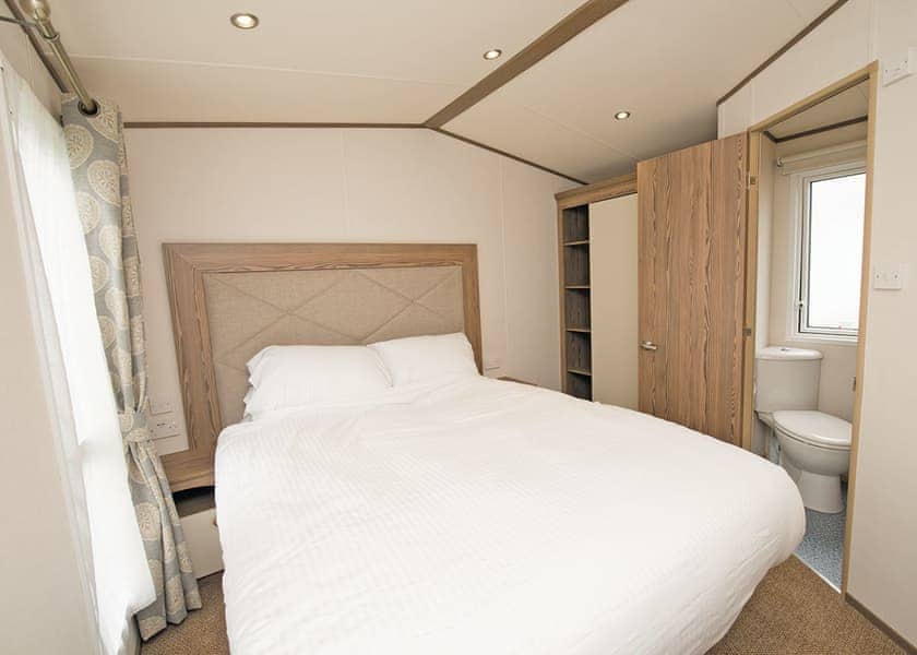Typical Cove | Lower Hyde, Shanklin