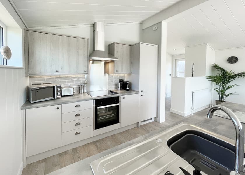 Tuscany 4 Hot Tub Lodge - Primley Meadow, Paignton