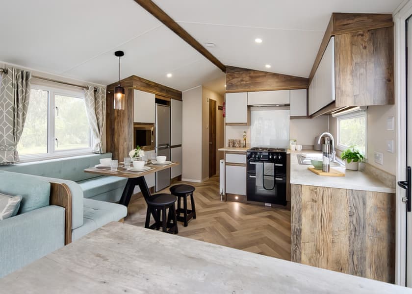 Gold Plus (Private Garden) - Poldown Holiday Park, Helston