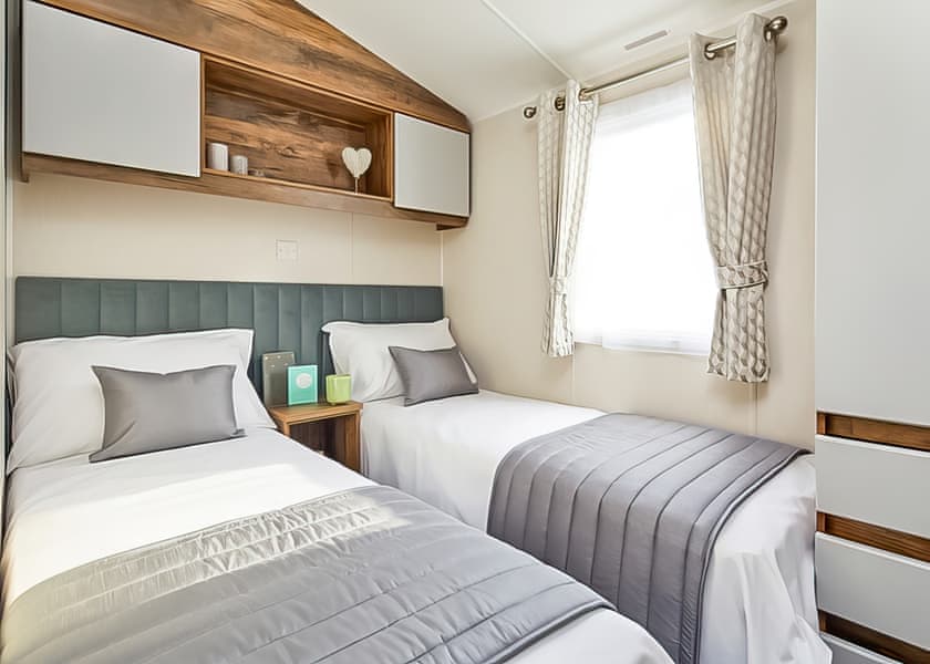 Gold Plus (Private Garden) - Poldown Holiday Park, Helston