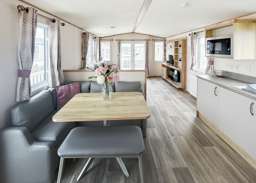 Platinum 2 - Riverside Holiday Village, Bleadon, Weston-Super-Mare