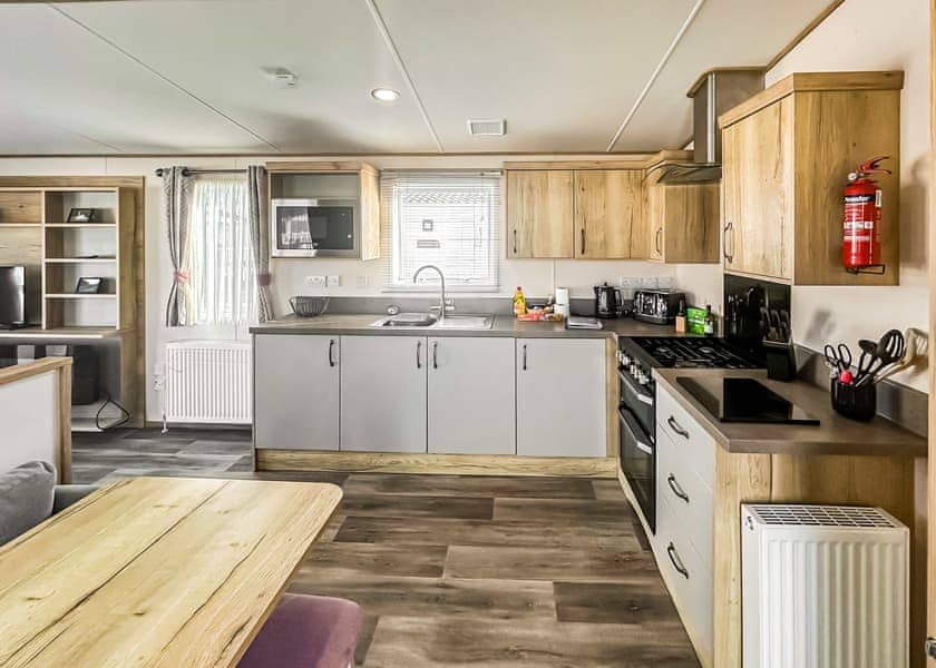 Platinum 2 - Riverside Holiday Village, Bleadon, Weston-Super-Mare