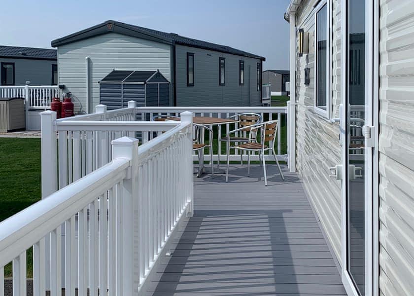 Purn Gold 6 - Riverside Holiday Village, Bleadon, Weston-Super-Mare