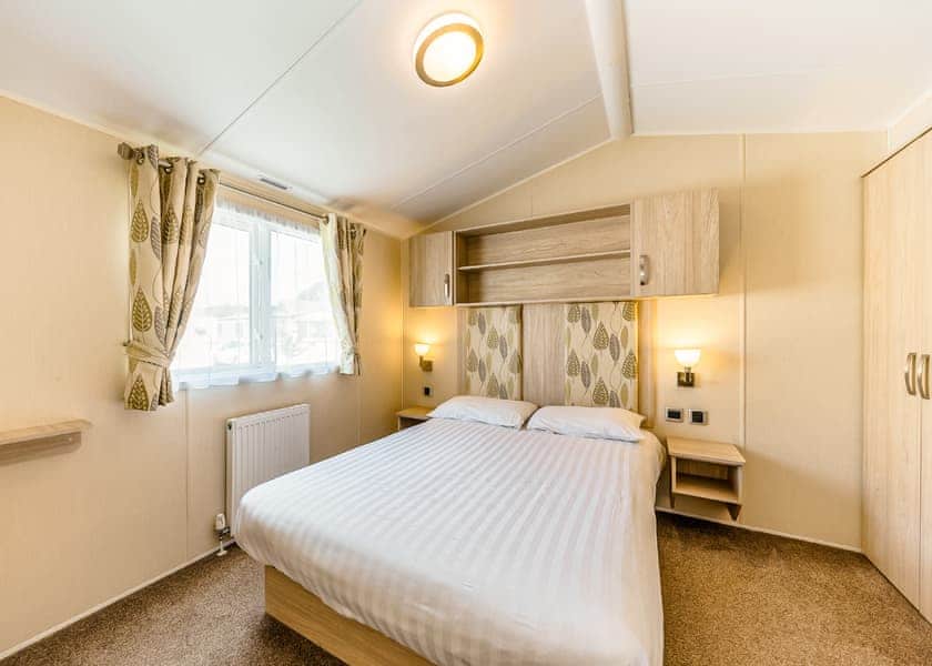 Purn Gold 6 - Riverside Holiday Village, Bleadon, Weston-Super-Mare
