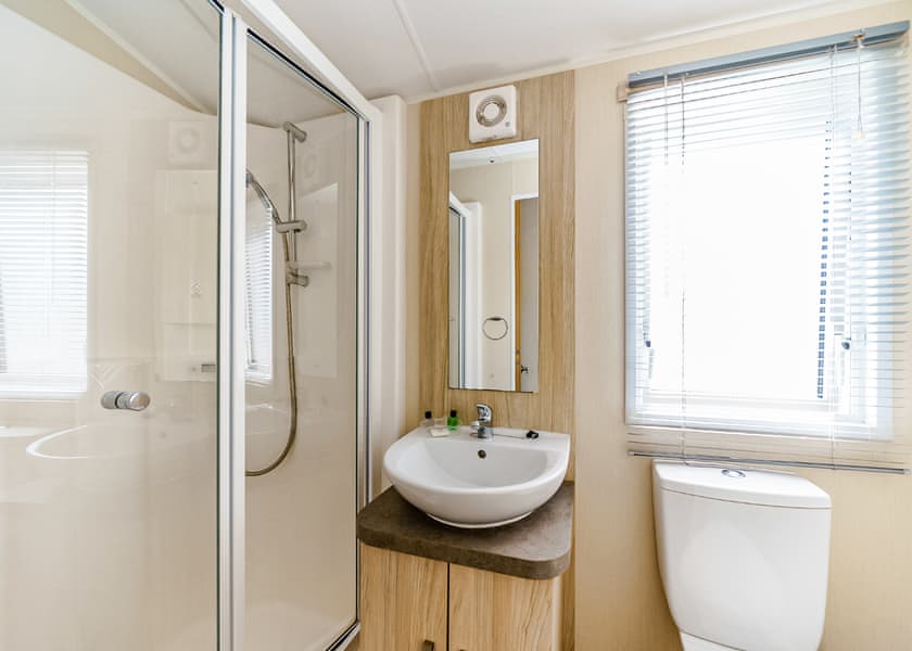 Purn Gold 6 - Riverside Holiday Village, Bleadon, Weston-Super-Mare