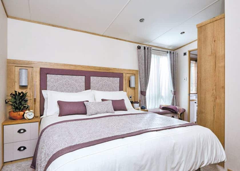 Typical Rockland | Breydon Water, Burgh Castle, Nr Gt Yarmouth