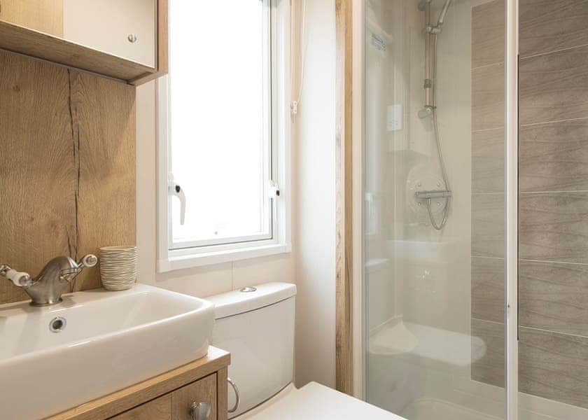 Cantley Pet Friendly - Breydon Water, Burgh Castle, Nr Gt Yarmouth