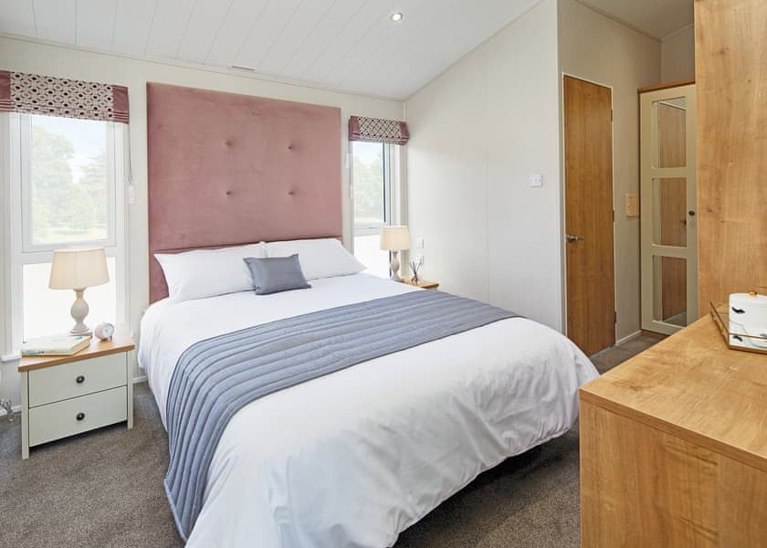 Autograph Lodge 2 Bed with Hot Tub - Percy Wood Country Park, Morpeth