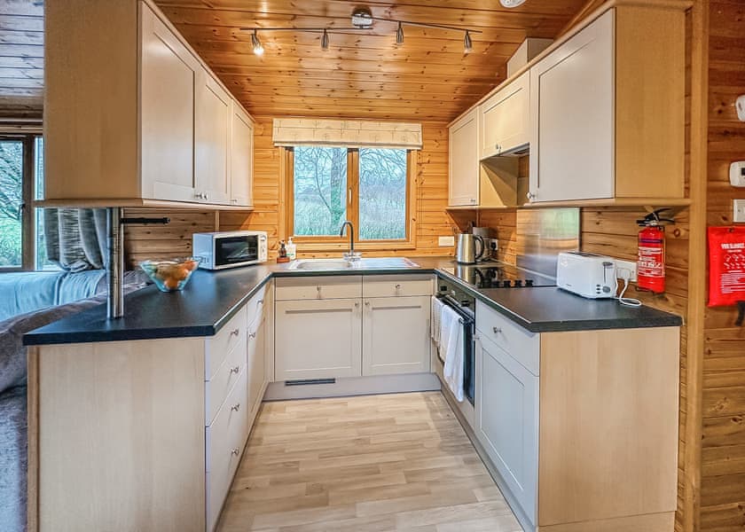 Chepstow Lodge - Pant Wilkin Lodges and Equestrian Centre, Cowbridge