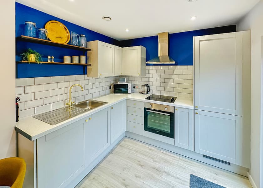 Ascot Lodge - Pant Wilkin Lodges and Equestrian Centre, Cowbridge