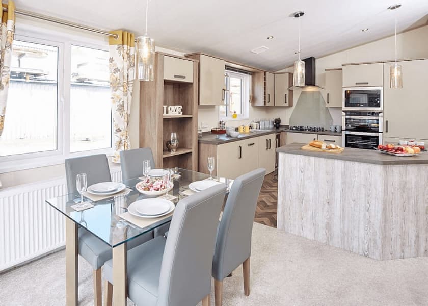 Luxury Willow Lodge (Sleeps 4, Dog Friendly) - Queensberry Bay Holiday Park, Annan, Dumfries & Galloway