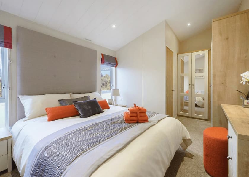 Luxury Willow Lodge (Sleeps 4, Dog Friendly) - Queensberry Bay Holiday Park, Annan, Dumfries & Galloway