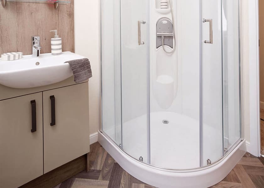 Luxury Willow Lodge (Sleeps 4, Dog Friendly) - Queensberry Bay Holiday Park, Annan, Dumfries & Galloway