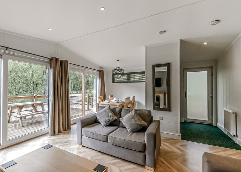 Dove Lodge - Quarry Walk Lodges, Freehay, Cheadle