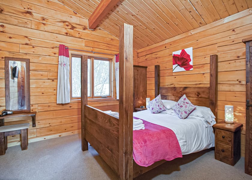Badger Log Cabin 6 (Pet) - Quarry Walk Lodges, Freehay, Cheadle