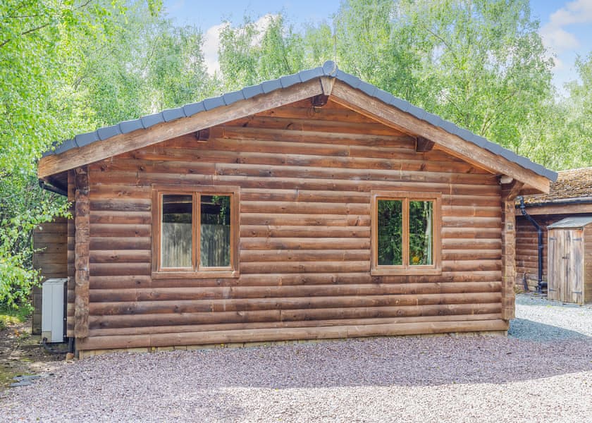 Badger Log Cabin 4 (Pet) - Quarry Walk Lodges, Freehay, Cheadle