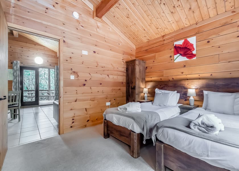 Badger Log Cabin 4 (Pet) - Quarry Walk Lodges, Freehay, Cheadle