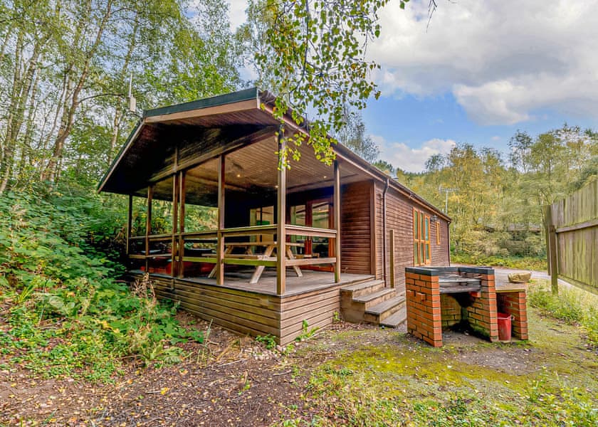 Fox Lodge 4 (Pet) - Quarry Walk Lodges, Freehay, Cheadle