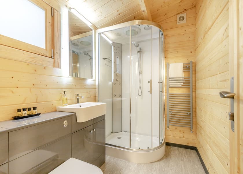 Robin Log Cabin (Pet) - Quarry Walk Lodges, Freehay, Cheadle