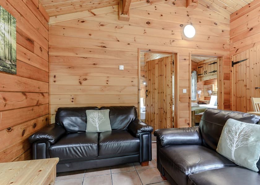 Squirrel Log Cabin 4 - Quarry Walk Lodges, Freehay, Cheadle