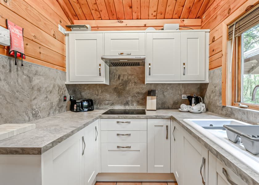 Squirrel Log Cabin 4 - Quarry Walk Lodges, Freehay, Cheadle