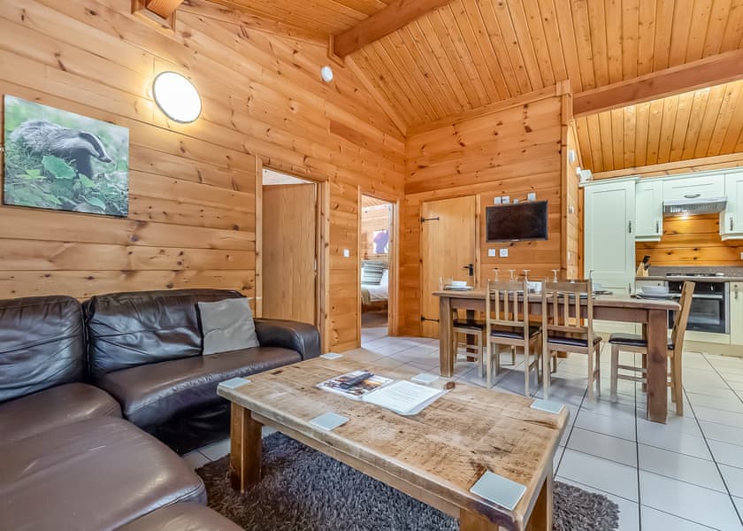 Badger Log Cabin 6 - Quarry Walk Lodges, Freehay, Cheadle