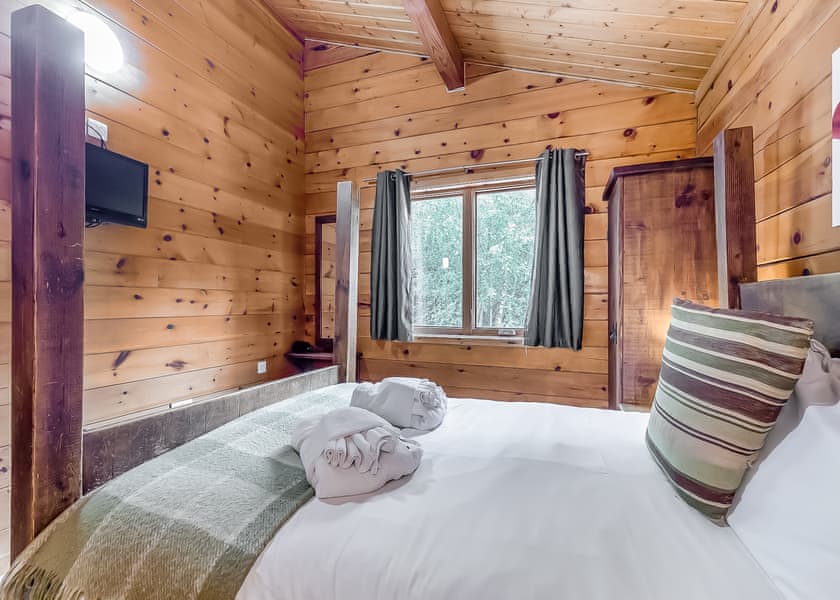 Badger Log Cabin 6 - Quarry Walk Lodges, Freehay, Cheadle