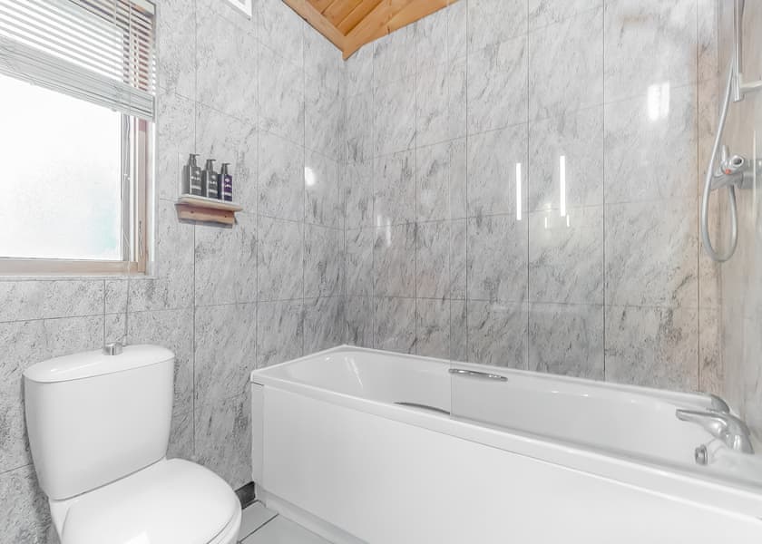 Badger Log Cabin 6 - Quarry Walk Lodges, Freehay, Cheadle