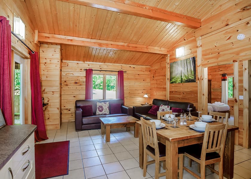 Owl Garden - Quarry Walk Lodges, Freehay, Cheadle