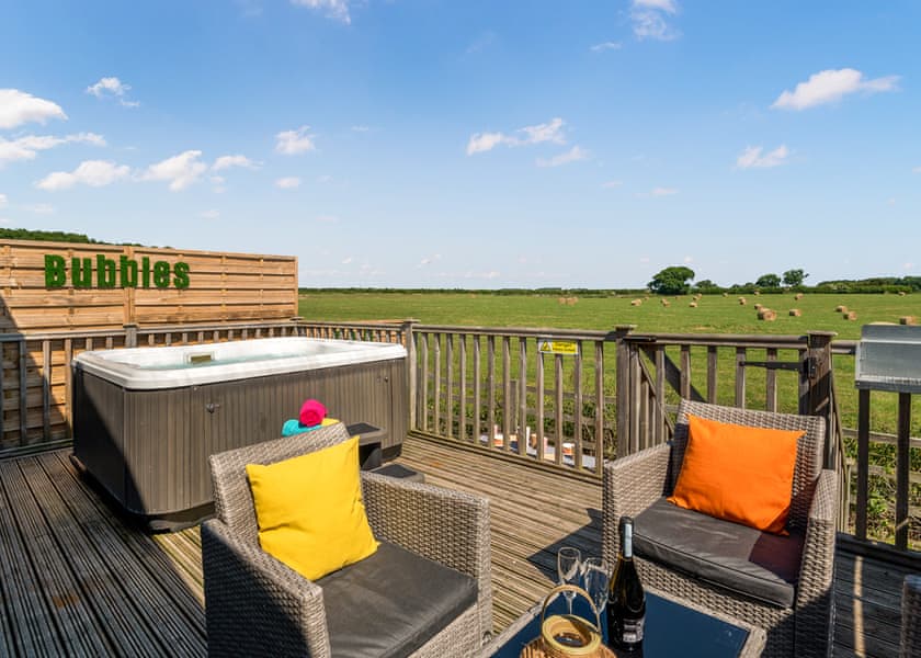 Spa Freedom - Raywell Hall Country Lodges, Raywell, Beverley