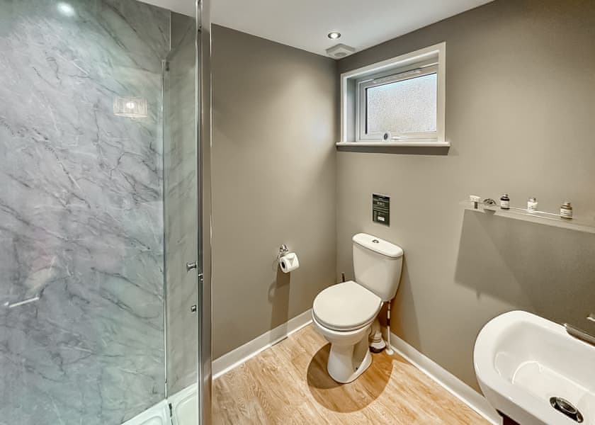 Spa Freedom - Raywell Hall Country Lodges, Raywell, Beverley