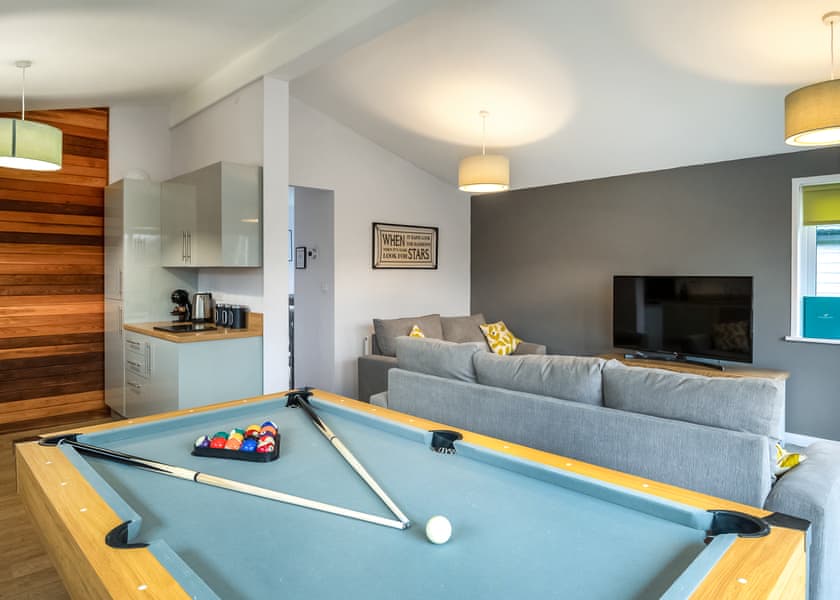 Spa Radiance (EV charger) - Raywell Hall Country Lodges, Raywell, Beverley