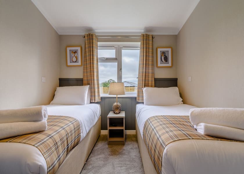 Dreamwood Spa - Raywell Hall Country Lodges, Raywell, Beverley