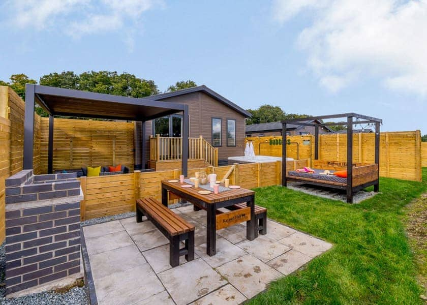 Spa Jubilation (Pet) - Raywell Hall Country Lodges, Raywell, Beverley